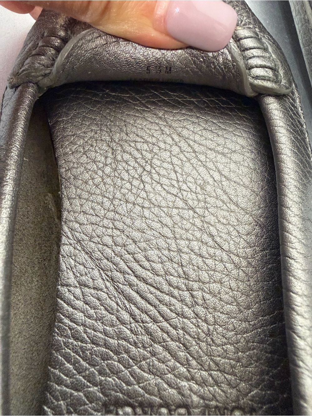 Tory Burch Pewter Leather Logo Bit Loafers size 5.5 Exellent condition - Picture 10 of 10